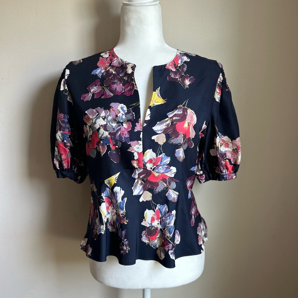 Lewit Navy Night Sheridan Floral V-neck 100% Silk blouse top, size small